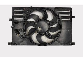 Электрический вентилятор радиаторов    52121670, 52069710   Jeep Renegade