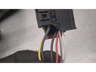 Зеркало электрическое правое Skoda Kamiq 2019- года