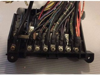 Блок предохранителей  1235400650   Mercedes-Benz W123    