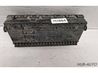 Блок предохранителей 171941813D Volkswagen Golf II