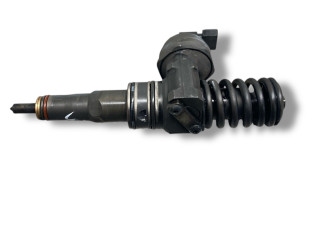 Форсунка 0414720215, 038130073ag Volkswagen Golf Plus BKC