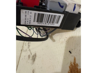 Блок предохранителей 9804848580   Peugeot 5008 II    