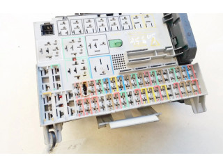 Блок предохранителей 90589965, 90589965 Volkswagen Touran I