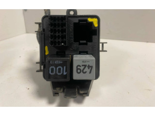 Блок предохранителей  1J0941391C   Audi A3 S3 8L    