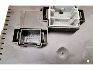 Блок предохранителей 30728512, 06W384   Volvo XC90    