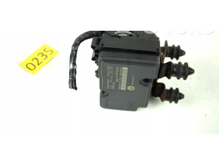 Блок АБС 1K0614117AC   Volkswagen  Golf III  1992 - 1997 года