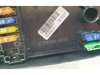 Блок предохранителей     Skoda Octavia Mk2 (1Z)    