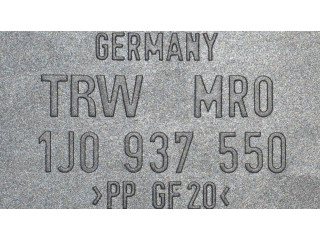 Крышка блока предохранителей 1J0937555A, 1j0937550 Audi A3 S3 8L