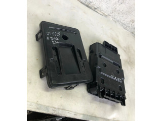 Pojistková skříňka 243806085r Nissan Juke II F16 2023