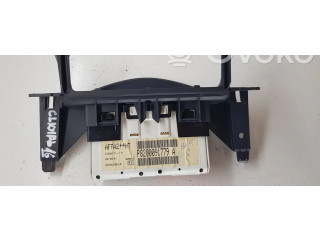 Дисплей    8200091779   Renault Clio II