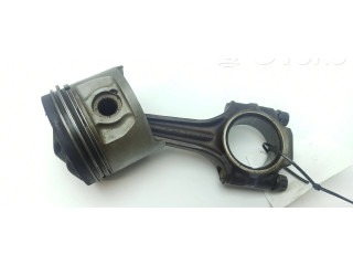 Píst 11004 Mercedes-Benz S W116 pro benzínový motor 2.8