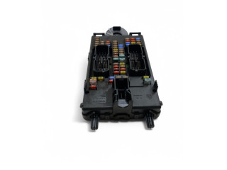 Блок предохранителей 32209198   Volvo XC90    