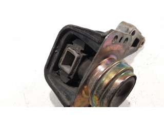 Подушка двигателя