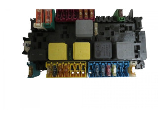 Блок предохранителей A2469067100, A2469067100 Mercedes-Benz A W176