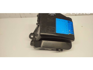 Блок предохранителей 243804185R, 243826085R Renault Clio IV