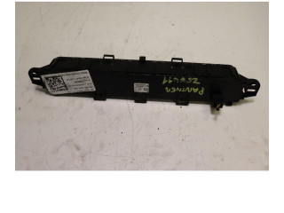 Блок управления климат-контролем 98340416ZD   Peugeot Partner III