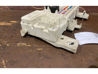 Pojistková skříňka 30728906 Volvo S40 2006