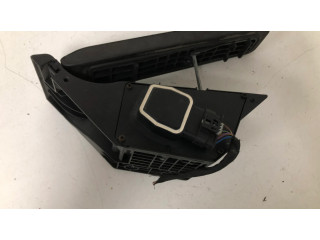 Педаль акселератора