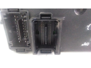   Pojistková skříňka 00517986160   Fiat Punto (199) 