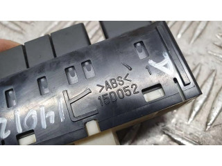 Блок управления 15D052   Lexus IS III XE30