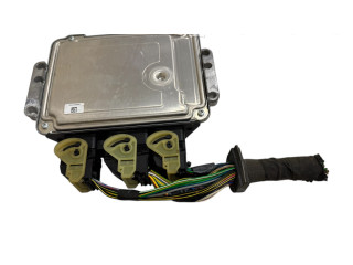 Блок управления двигателя 0281011775, 31211076 Volvo C30