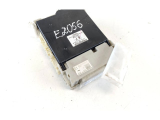 Pojistková skříňka 8273047420A, 8922147211 Toyota Prius+ (ZVW40) 2014