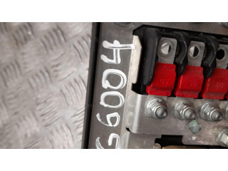 Pojistková skříňka 101327200F Tela Model S 2015