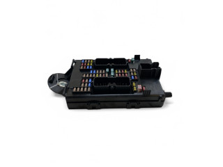 Блок предохранителей 31682732   Volvo XC90    