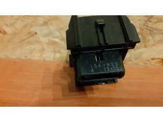 Кнопка крюка в багажнике