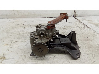 Масляный насос  1184 8200345757  Renault Espace -  Grand espace IV 2.0