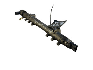 Топливная рампа 31259011, 006884L5   Volvo V70  