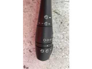 Ручка стеклоочистителей 8201168013   Renault Clio IV