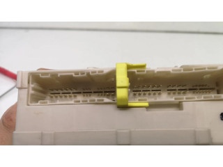 Блок предохранителей 8273053022, 7E080363   Lexus IS 220D-250-350    