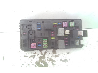 Блок предохранителей 9502-0934, 9502-0934 Chevrolet Spark