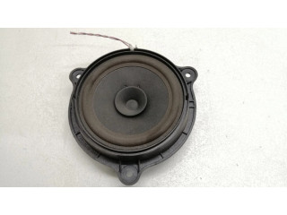 Громкоговоритель (громкоговорители) в передних дверях