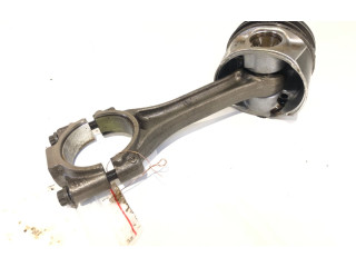  Поршень с шатуном  DDY  Skoda Octavia Mk3 (5E)  