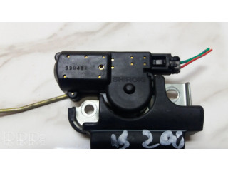 Замок задней крышки