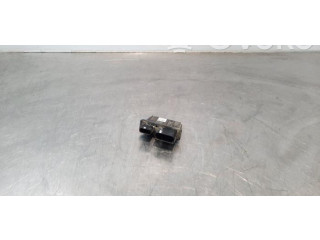 Zámek zadních dveří 7N0941329 Volkswagen Amarok 2017