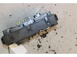 Блок предохранителей    Jeep Renegade    