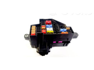 Блок предохранителей Skoda Octavia Mk2 (1Z)