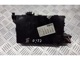 Блок предохранителей 8200387290 Renault Clio II