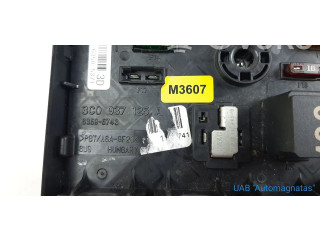 Блок предохранителей 3C0937125A, M3607 Audi Q3 8U