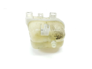 Расширительный бачок охлаждающей жидкости