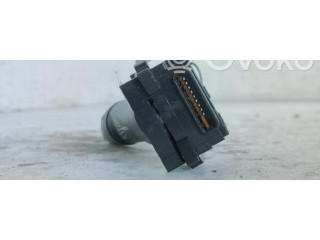 Ручка стеклоочистителей Mitsubishi L200 2006 - 2014 года E532016