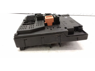 Блок предохранителей 6911922, 6978265   BMW Z4 E85 E86    