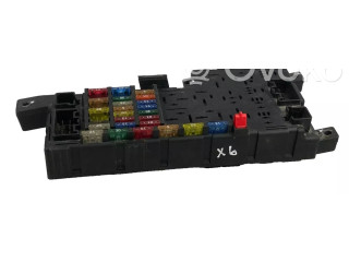 Блок предохранителей 8678449, 518823017 Volvo S80