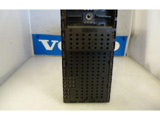 Блок предохранителей  8651548, 8651547   Volvo V70    