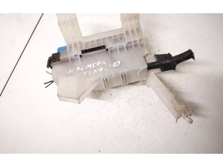   Pojistková skříňka    Nissan Almera Tino 2003