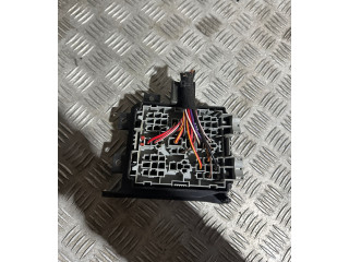   Pojistková skříňka 7P0937149   Volkswagen Touareg II 2012