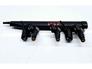 Топливная рампа Peugeot 2008 I